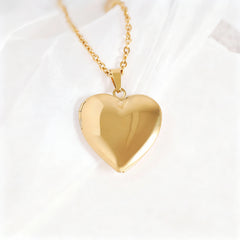 18 karátos aranyozott szív medál - belül fotókkal és személyre szabott üzenet gravírozással