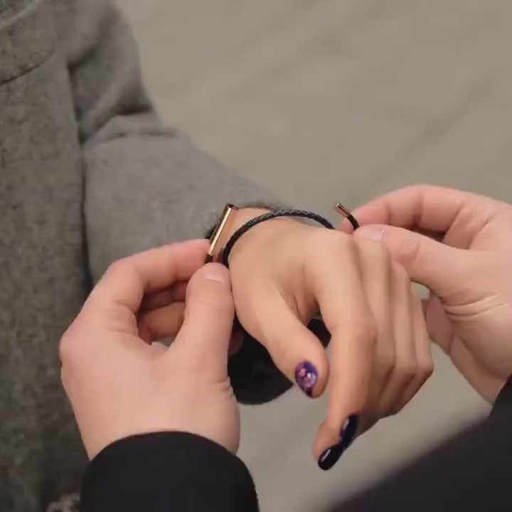 de la Sotie pentru Sot | Bratara Piele Tori - Sentimente Gravate